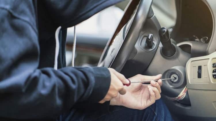 <p>İngiltere’de yapılan araştırmada rakamlar en çok çalınan otomobilin Ford Fiesta olduğunu ortaya koydu.</p>