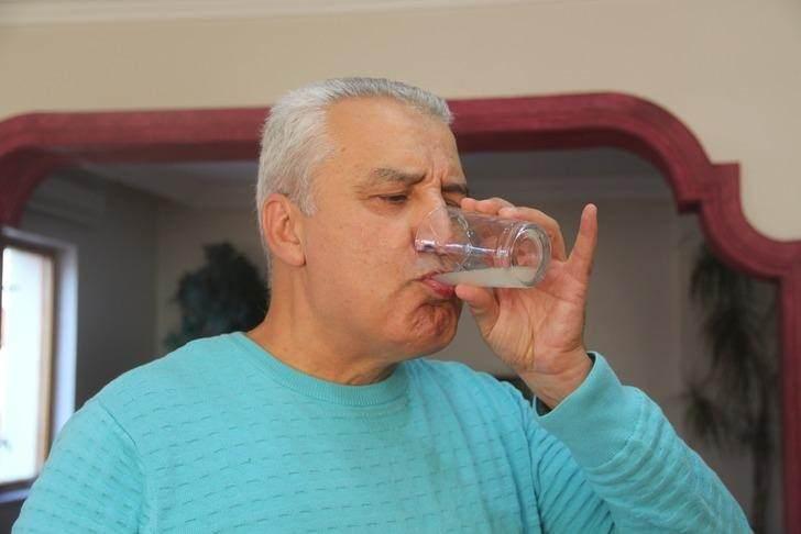 <p>Yaklaşık 2 hafta gibi bir sürede meyveler çöküyor. Sirke oluşması 45-90 gün arasında tamamlanıyor. </p>