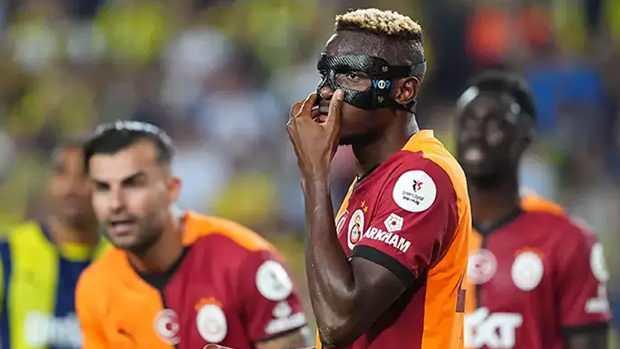 <p><strong>OSİMHEN HAMLESİ AVRUPA'YI ÇALKALADI</strong></p>
