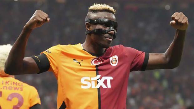 <p>İtalya basınına göre Juventus, Osimhen'in çıkış maddesini ödeyerek Nijeryalı yıldızı kadrosuna katacak.</p>
<p></p>