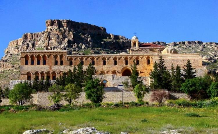 <p><strong>MARDİN- DEYFULZAFARAN MANASTIRI</strong></p>
