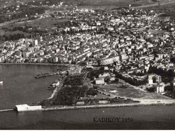 <p><span style="color:#B22222"><strong>Kadıköy</strong></span></p>
<p> </p>
<p>Kadıköy'ün tarihi çok eskiye dayanır. Bizanslılar bölgeyi Khalkedon (Körler Ülkesi) olarak adlandırmıştır. Osmanlı döneminde semt önce "Kadıköyü" daha sonra "Kadıköy" olarak adlandırılmıştır.</p>