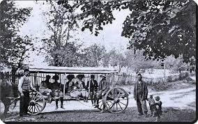 <p><span style="color:#B22222"><strong>Polonezköy</strong></span></p>
<p> </p>
<p>Polonezköy, Prens Adam Czartoryski tarafından 1842 yılında kuruldu. İsmi kurucusundan dolayı "Adampol" olarak adlandırılmıştır.</p>