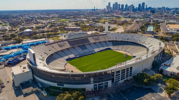 <p><strong><span style="color:#B22222">15) COTTON BOWL STADIUM </span> | Texas</strong></p>