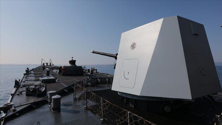 <p>Anadolu Tersanesi ile İTÜ Gemi İnşaatı ve Deniz Bilimleri Fakültesi arasında öğrencilerin savunma sanayii ve gemi inşa sektörlerinde gelişimi için İş Birliği Protokolü imzalandı.</p>
<p>Uluslararası Havacılık Kalite Grubu'nun bölgesel yönetim otoritesi SAHA MİHENK, AS 9100 serisi sertifikasyon süreçlerini yerlileştirdi. Roketsan, yerli denetçiler tarafından denetlenen ve yerli sertifikasyon kuruluşu "Türk Loydu" tarafından sertifikalandırılan ilk firma oldu.</p>