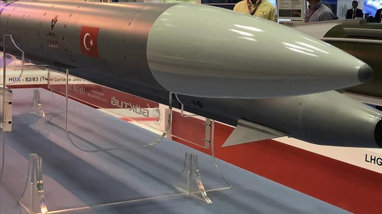 <p>ASELSAN ve TCDD Taşımacılık arasında Sinyalizasyon Sistemi Temini ile ilgili sözleşme imzalandı.</p>
<p>Havelsan ile Azerbaycan enerji şirketi SOCAR arasında Kritik Tesis ve Altyapı Güvenliği alanında İş Birliği Anlaşması imzalandı.</p>
<p>TEI, Association for Talent Development (ATD) platformunda ATD Best Award Ödülü'nü kazandı.</p>