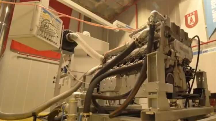 <p>ASELSAN tarafından geliştirilen ASELFIR-410 ve ASELFLIR-500 Elektro-Optik Keşif, Gözetleme ve Hedefleme Sistemleri'nin üretim hattından ilk çıkışları gerçekleşti.</p>
<p>30 km menzildeki dört farklı hedef, F-16'ya entegre SADAK-4T Çoklu Taşıma Salanı'ndan bırakılan ASELSAN TOLUN mühimmatları ile yüksek irtifadan tek komut ile başarıyla vuruldu.</p>
<p>TÜBİTAK kaynaklı başlatılan Koç Bilgi ve Savunma Teknolojileri ana yükleniciliğinde devam eden MALAMAN mayının tam ölçekli patlatma provası başarıyla gerçekleştirildi.</p>
<p>KALE ARGE üretimi KTJ-1750 milli turbojet füze motoruna sahip olan Roketsan ÇAKIR Milli Seyir Füzesi, Bayraktar AKINCI TİHA'dan gerçekleştirilen test atışında hedef platformu başarıyla vurdu.</p>