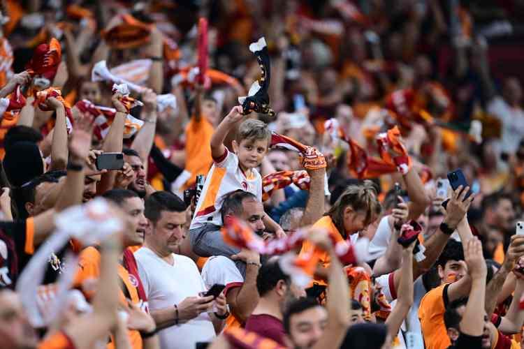 <p><strong>Bingöl </strong></p>
<p> </p>
<p><strong>Galatasaray</strong></p>