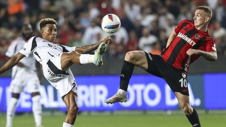 <p><strong>Sinop </strong></p>
<p> </p>
<p><strong>Beşiktaş</strong></p>
<p> </p>