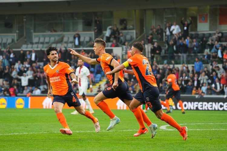 <p>4- RAMS Başakşehir: 64 puan</p>