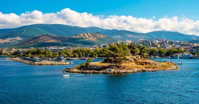 <p>Bu nedenle de bölgede arsa ve tarla ticareti oldukça gelişmiş durumda.</p>
<p> </p>