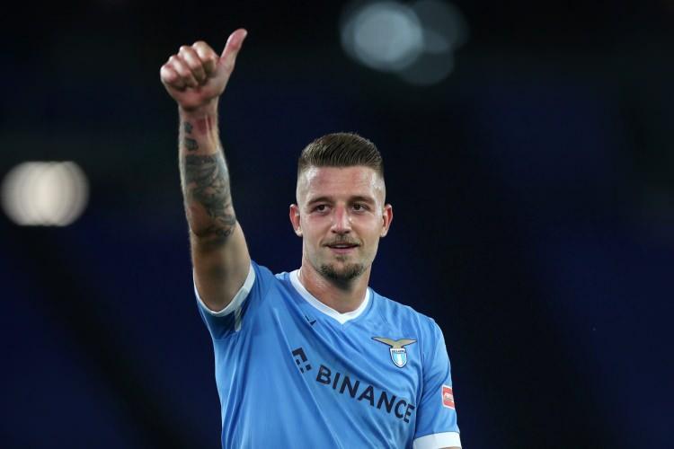 <p>Suudi Pro Ligi'ne giden bir diğer Avrupalı Milinkovic Savic, geçen yaz Al Hilal ile sözleşme imzaladı.</p>

<p>Savic, 8 yıl sonra Lazio'dan ayrıldı ve burada İtalyan kulübü için 69 gol attı ve 59 asist yaptı.</p>

<p>Sırp, Orta Doğu'da yeni evini buldu ve o zamandan beri başarı elde etti – 2023/24 sezonunda Suudi Pro Ligi'ni kazandı.</p>
