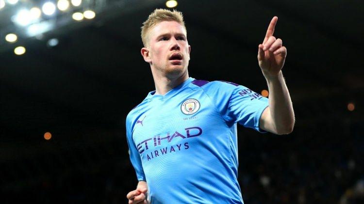 <p><span style="color:#B22222"><strong>Kevin De Bruyne</strong></span></p>

<p> </p>

<p><span style="color:#B22222"><strong>(Manchester City) </strong></span></p>

<p> </p>

<p><span style="color:#B22222"><strong>20.8 milyon £ / yıl</strong></span></p>
