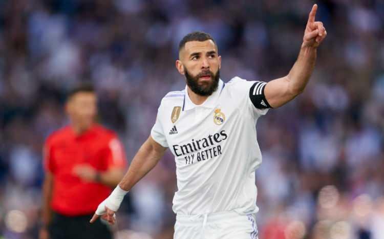 <p><span style="color:#B22222"><strong>Karim Benzema</strong></span></p>
<p> </p>
<p><span style="color:#B22222"><strong>(Al-Ittihad) </strong></span></p>
<p> </p>
<p><span style="color:#B22222"><strong>85 milyon £ / yıl</strong></span></p>