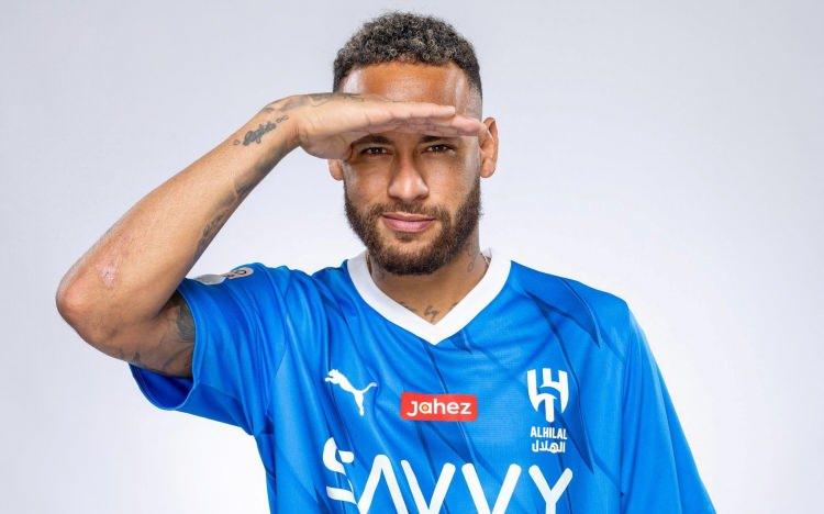 <p><span style="color:#B22222"><strong>Neymar Jr</strong></span></p>

<p> </p>

<p><span style="color:#B22222"><strong>(Al Hilal)</strong></span></p>

<p> </p>

<p><span style="color:#B22222"><strong>86 milyon £ / yıl</strong></span></p>

<p> </p>
