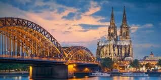 <p>Almanya'nın başkenti Münih değil Berlin </p>

<p> </p>
