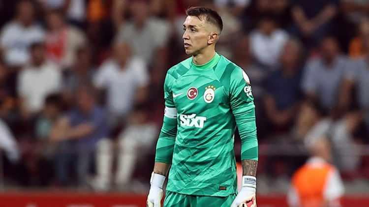 <p>Galatasaray'ın 13 yıllık filebekçisi Fernando Muslera, sarı-kırmızılılarda son sezonunu oynuyor.</p>