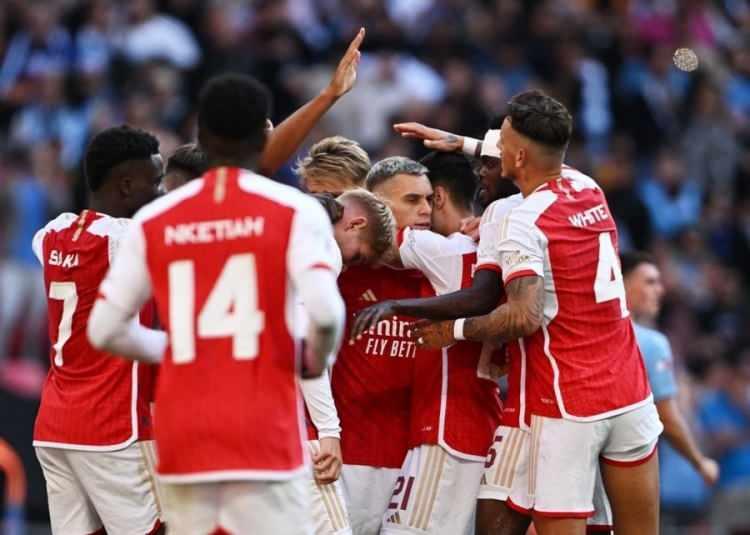 <p><span style="color:#B22222"><strong>2- Arsenal - Manchester City:</strong></span></p>

<p> </p>

<p><strong>1.77 milyar Euro</strong></p>

<p> </p>

<p><strong>(6 Ağu 2023)</strong></p>

<p> </p>
