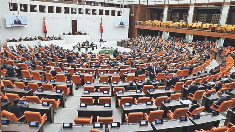 <p>Döşemeci</p>
<p>El Dekor Süslemeci</p>
<p>Elektronikçi</p>
<p>Fayans İşçisi</p>