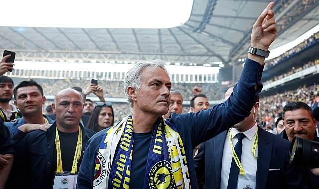 <p>İşte Mourinho'nun aldığı dev tazminatlar...</p>

<p>​</p>
