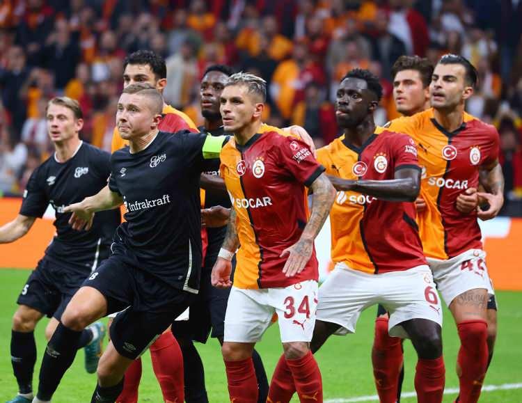<p>Sarı kırmızılılar duran toptan attığı 9 golü korner, serbest vuruş ve taç atışının devamından kaydetti. </p>
<p> </p>