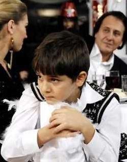 <p>KERİMHAN DUMAN KİMDİR?</p>
