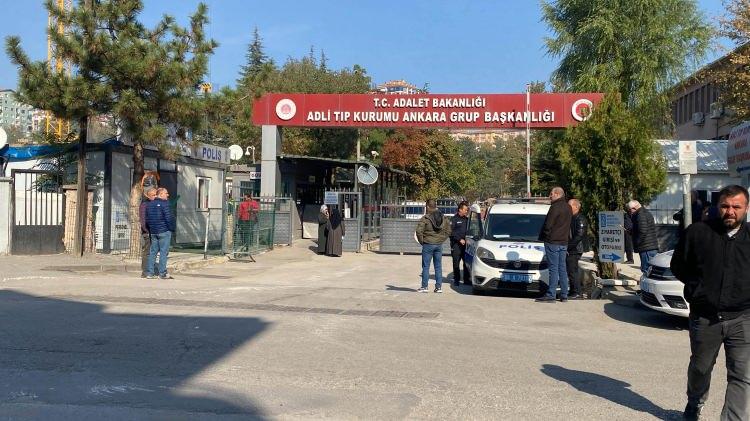 <p>Dün, 1'i kadın 2 teröristin Türk Havacılık ve Uzay Sanayii Anonim Şirketi'ne (TUSAŞ) yönelik düzenlediği saldırıda 4 TUSAŞ personeli ile taksi şoförü şehit oldu.</p>
