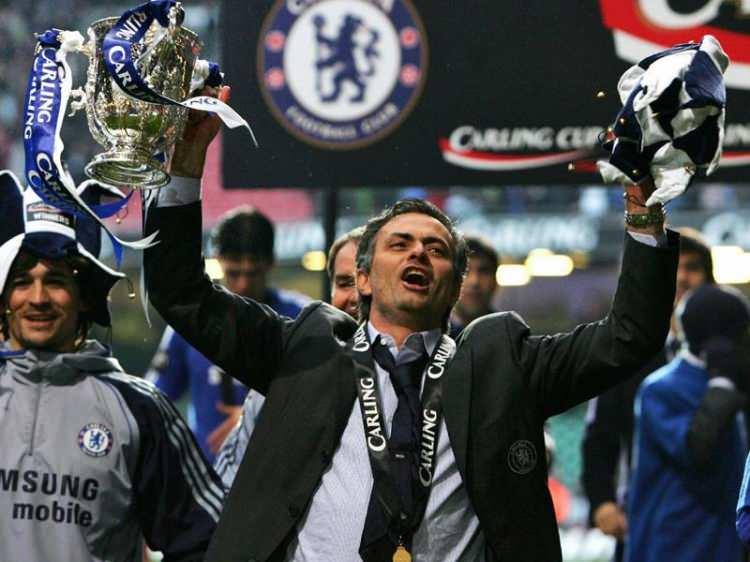 <p>Şu ana kadar 2007'de Chelsea'den <strong>18 milyon Sterlin, </strong></p>
<p> </p>