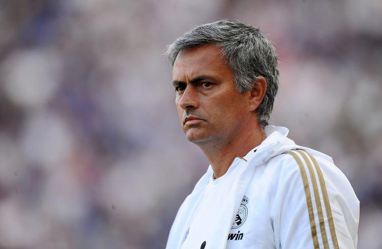 <p>2013'te Real Madrid'den <strong>17 milyon Sterlin, </strong></p>

<p> </p>

