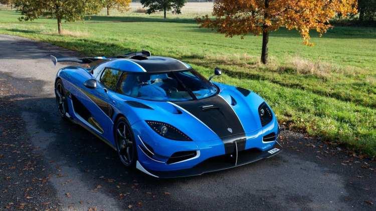 <p><strong><span style="color:#B22222">6) KOENIGSEGG AGERA RS</span> | 447 | KM/S</strong></p>