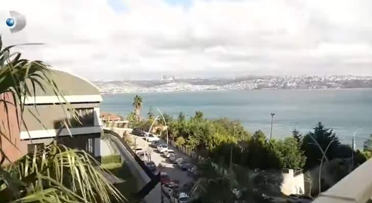 <p><strong>&Ccedil;akmaklı <span style="color:#B22222">"Kışlık ev farklı yerde olduğu i&ccedil;in bu evi b&ouml;yle hızlıca toparladık"</span> dedi.</strong></p>
