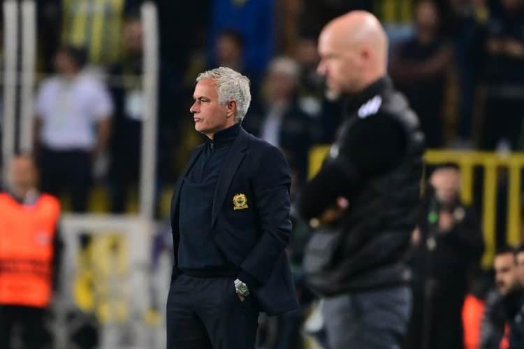 <p><strong>THE SUN: "Kırmızı Şeytanlar Avrupa'da 12 aydır galibiyet alamıyor, ateşli mücadelede Mourinho oyundan atıldı"</strong></p>