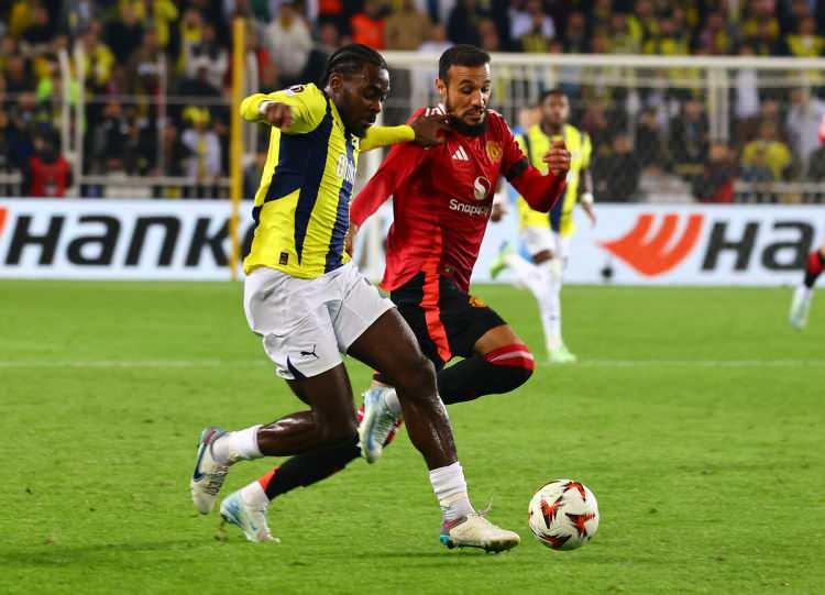 <p>"Erik ten Hag'ın takımı, En-Nesyri'nin Christian Eriksen'in golüne karşılık vermesinin ardından Avrupa Ligi'nde galibiyet alamadı. Mourinho tek kişilik şovunu sürdürürken, Avrupa Ligi'nde oynanan maç yine beraberlikle sonuçlandı ve Manchester United, Avrupa'daki son 11 maçında sadece bir galibiyet alabildi."</p>