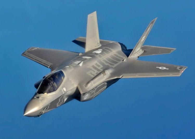 <p><span style="color:#B22222"><em><strong>F-35 Programı:</strong></em></span> TUSAŞ, F-35 savaş uçağı programında önemli tedarikçilerden biri olmuştur.</p>