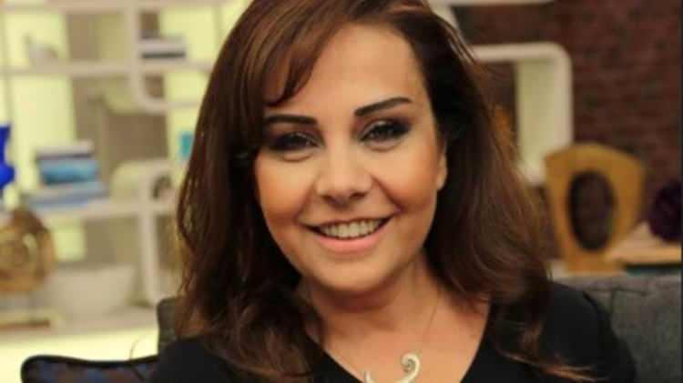 <p> Ünlü oyuncu bir gençlik dizisi olan Çılgın Bediş'te Yonca Evcimik, Cenk Torun, Sonay Aydın, Gülçin Hatıhan ve Sinan Bengier gibi usta isimlerle başrolü paylaşmıştı.</p>