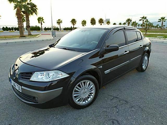 <p><span style="color:#B22222"><strong>6) RENAULT MEGANE 2</strong></span></p>