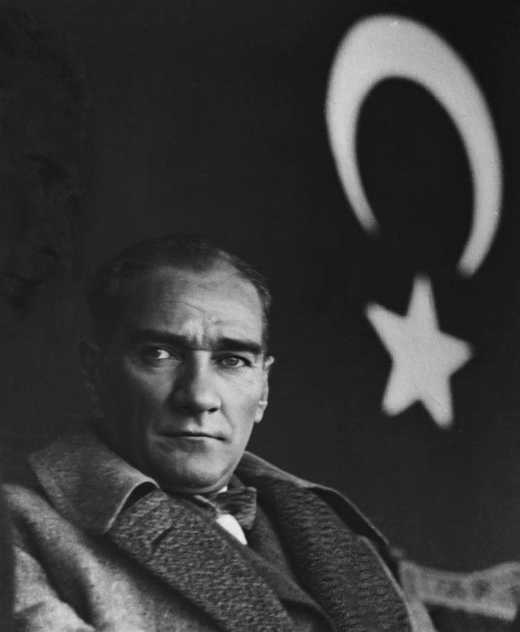 <p>Türkiye Cumhuriyeti'nin ilk Cumhurbaşkanı Mustafa Kemal Atatürk. (Arşiv-01.01.1925)</p>
