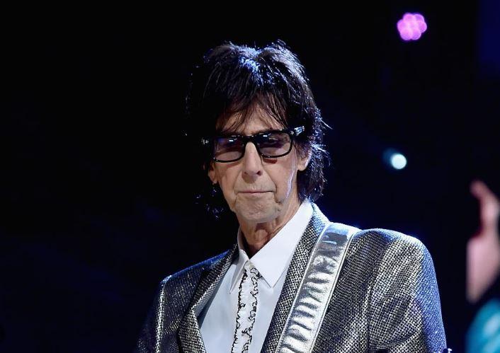 <p><strong>5. Ric Ocasek - 45 milyon dolar</strong></p>

<p>Amerikalı rock şarkıcısı Rick Ocasek ise 1994 yılında doğmuş ve 2019 yılında hayatını kaybetmişti. Ocasek,  Rolling Stone'un<strong> "Tüm Zamanların En İyi 500 Şarkısı"</strong>ndan biri olarak adlandırılan <strong>"Just What I Needed"</strong>ı yazdığı biliniyor.</p>
