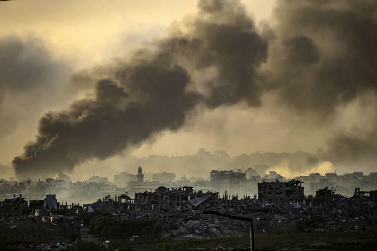 <p>Raporda, Hamas konusunda Türkiye ve AB'nin farklı politikalar izlese de "iki devletli çözüm ve ateşkes çağrısında bulunan tüm BM kararlarının uygulanması" hususlarında ortak anlayışa sahip olunduğu belirtildi.</p>
