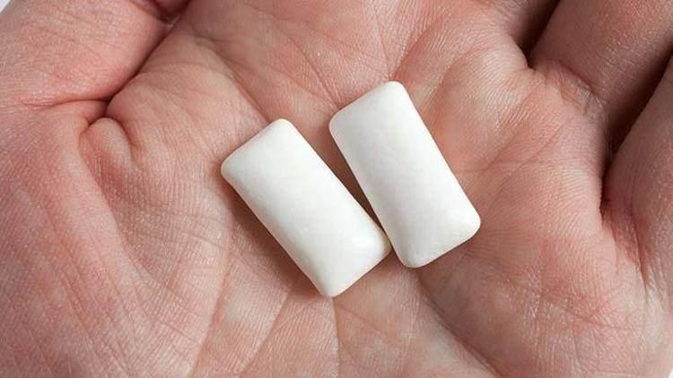 <p>Çeşitli cipsler, sakızlar, et ürünleri ve tahıllarda yaygın olarak bulunan BHA, Japonya'da yasaklanmış olmasına rağmen ABD'de hala kullanımda.</p>