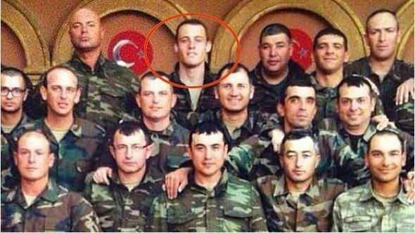 <p><strong>KEREM BÜRSİN</strong></p>