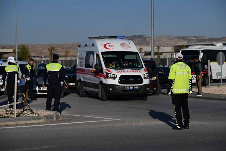 <p>Hain saldırıyı ger&ccedil;ekleştiren ter&ouml;ristlerden biri kendini patlatmış diğeri ise b&ouml;lgeye sevk edilen &ouml;zel hareket tarafından etkisiz hale getirilmişti.</p>
