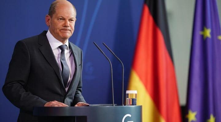 <p><span style="color:#B22222"><strong>5) OLAF SCHOLZ </strong></span><strong> | Almanya Şansölyesi</strong></p>