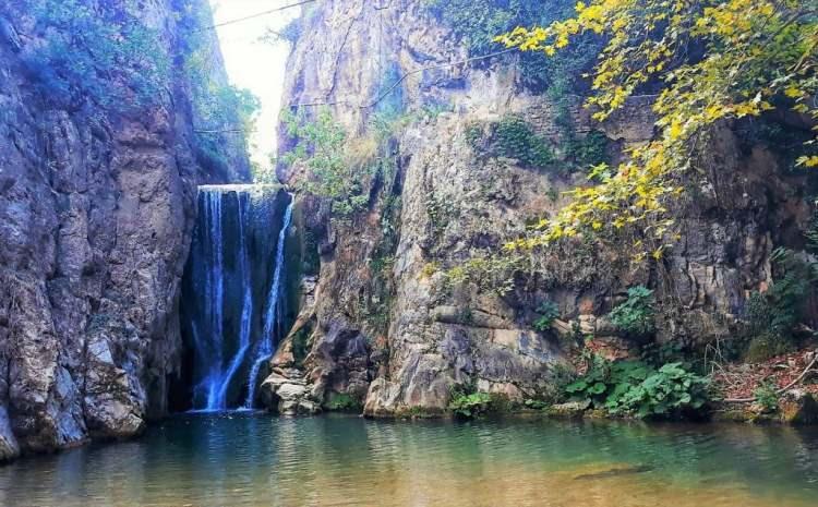 <p><span style="color:#000000"><strong>Yaklaşık 6 kilometre uzunluğunda olan kanyon, birçok şelale ve göle ev sahipliği yapıyor</strong></span>. </p>