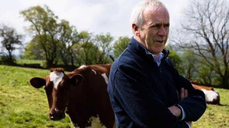 <p>Galler'deki mandırasında kayıp cheddarın bir kısmını üreten Patrick Holden,<strong><em> "Böyle bir şey olacağını asla hayal etmemiştik. bir Fransız süpermarketi peynirimizi satın alıyor’ diyorduk. Bunun olabileceğini hiç düşünmemiştik. Görünen o ki zaten olamıyormuş" </em></strong>dedi.</p>

<p> </p>
