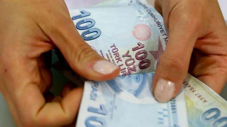<p>Ayrıca o yıl yapılan Ocak ve Temmuz artışları da önemli. Yani dilekçe verilen yıl emekli zam oranları güncelleme katsayısından fazla ise o yıl dilekçe vermek büyük avantaj sağlıyor ve emekli maaşının daha yüksek olmasına sebep oluyor.</p>
<p> </p>