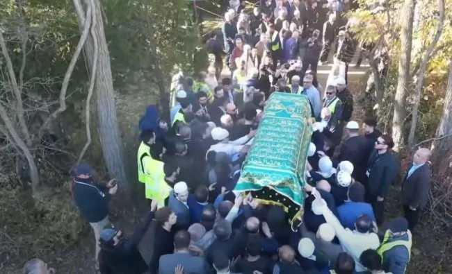 <p><strong>"KENDİ ÖRGÜTLERİNDEN BİLE GİZLEDİLER"</strong></p>
<p>A Haber'de katıldığı yayında çarpıcı açıklamalarda bulunan Erdoğan, örgütte iki grup arasındaki liderlik yarışına da değindi.</p>