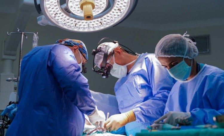 <p>Coşkun’un çocukları Müzeyyen ve Tahsin Coşkun annelerini tedavi için doktor ve hastane arayışlarına başladı. </p>
<p> </p>