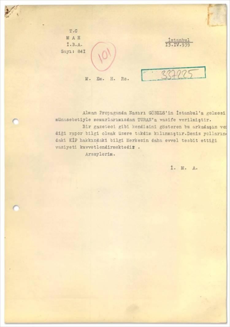 <p><strong>HALİDE EDİP ADIVAR'I TAKİP TALEBİNE RET</strong></p>

<p>Dahiliye Vekaleti'ne bağlı Emniyet Umum Müdürlüğünün, 1935'te kısa süreliğine Türkiye'ye gelen Halide Edip Adıvar hakkındaki bilgi talebi ve MAH Reis Vekili Naci Perkel'in bu talebe ilişkin, <strong>"Biz casus takip ediyoruz. Rauf, Halide olsa olsa rejime karşı olabilirler. Peşlerine düşmedik ki"</strong> sözlerinden oluşan derkenarı da bu belgeler arasında bulunuyor.</p>
