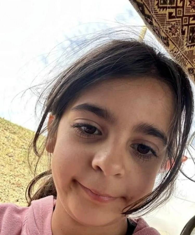 <p>"Cesedi Salim Güran'dan aldığını iddia ediyor. Bu nedenle o cesarette olabilir mi?" sorusuna işe şu yanıtı verdi: "Mümkün değil. Nevzat Bahtiyar benim yanımdayken Salim Güran benim yanımda değildi. Salim Güran askerlerle beraber, muhtar olduğu için, askerlerle geziyordu."</p>
<p> </p>
